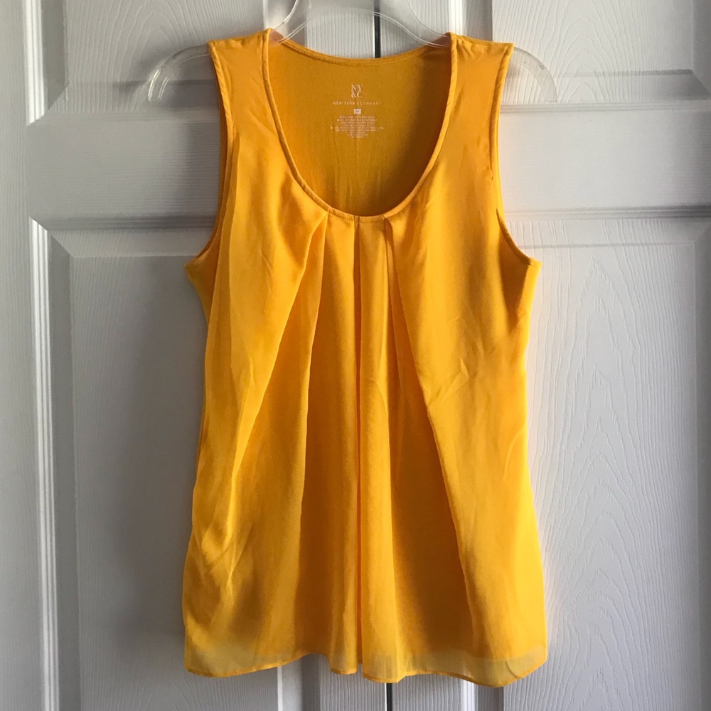 NY&Co. Gold sleeveless blouse